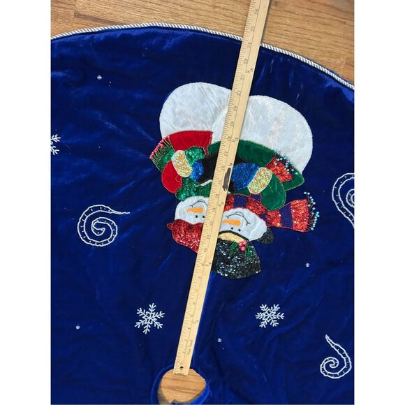 Blue snowflake snowman plush bling tree skirt - Picture 5 of 5